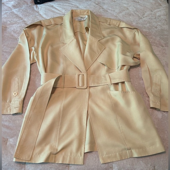 VTG 100% Silk Short Trench Jacket Butter Yellow Women’s Size 8 Lightweight - Picture 4 of 12